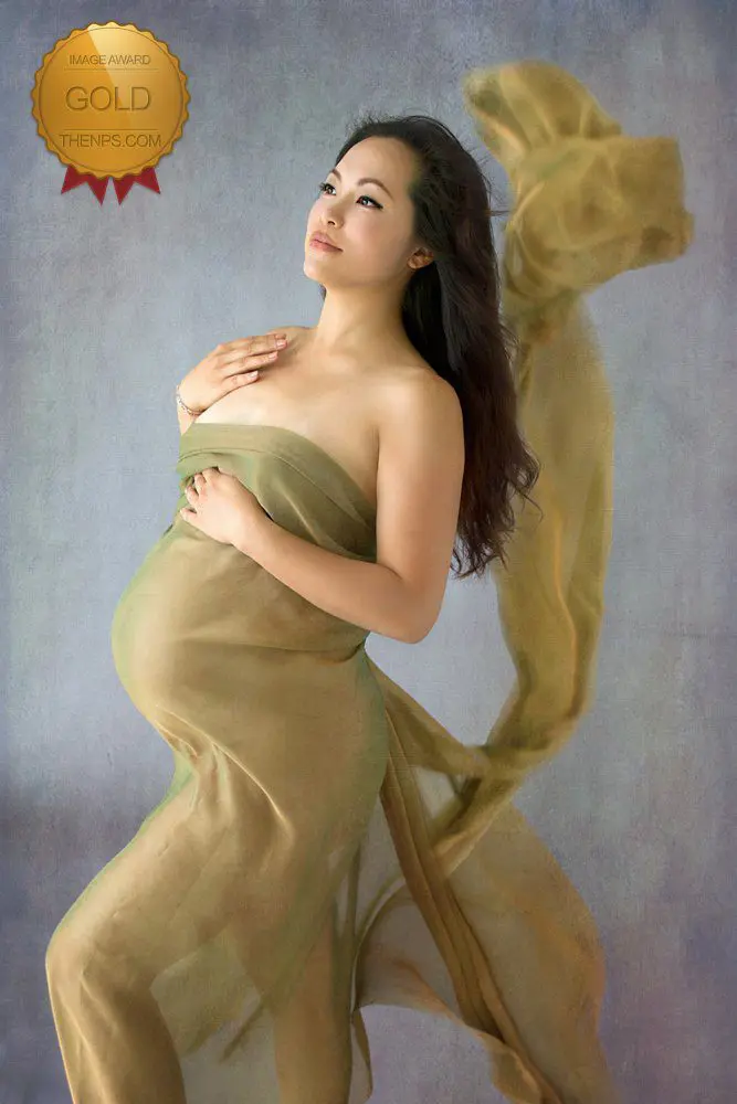 award-winning-maternity-photographer-london
