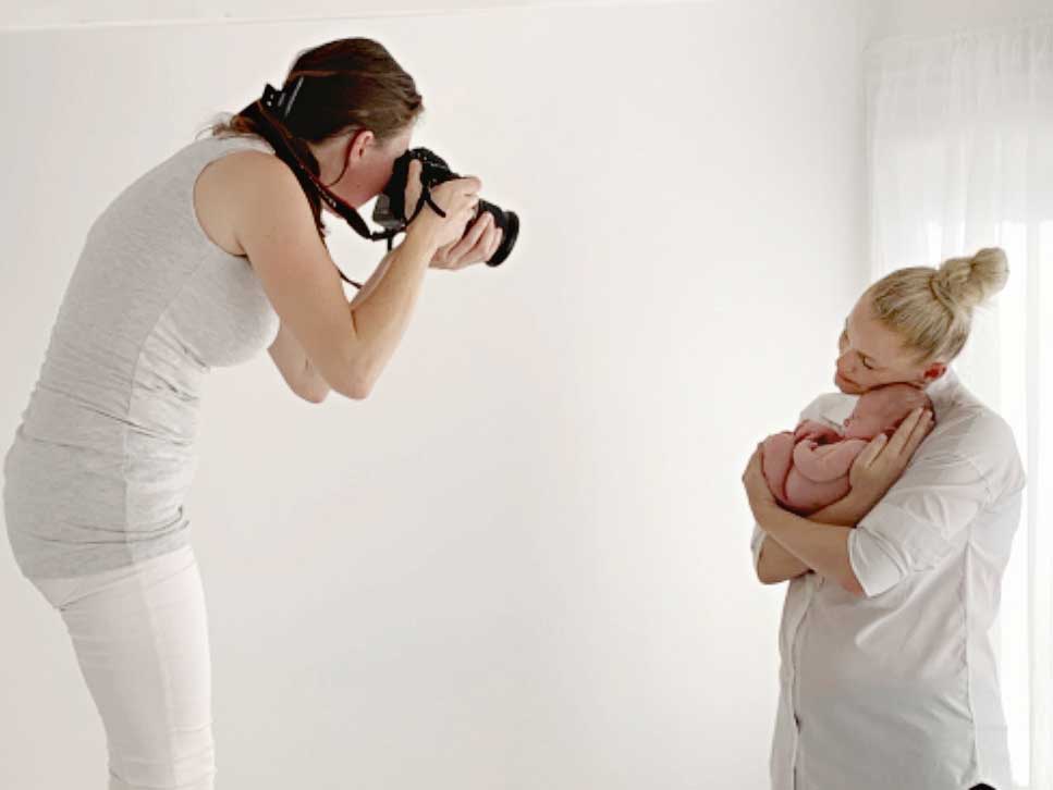 Valentina, newborn photographer in London, photographing  mum and baby